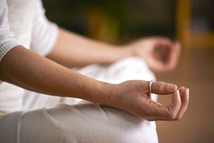 Person die sich entspannt